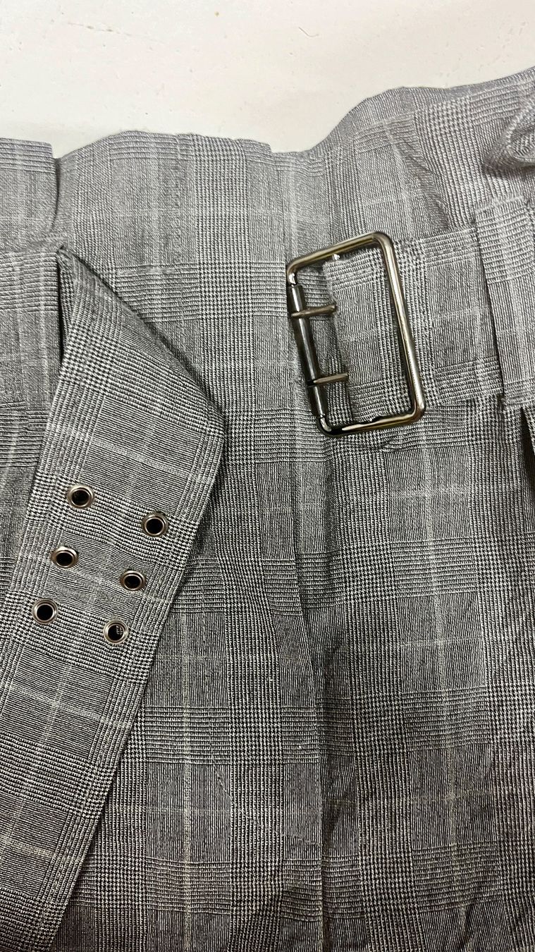 Brunello Cucinelli Pantaloni: BRUNELLO CUCINELLI Wollhose Gr. 42 – Nuovo (secondo la descrizione) da Hildisrieden venduto da Inna71 7