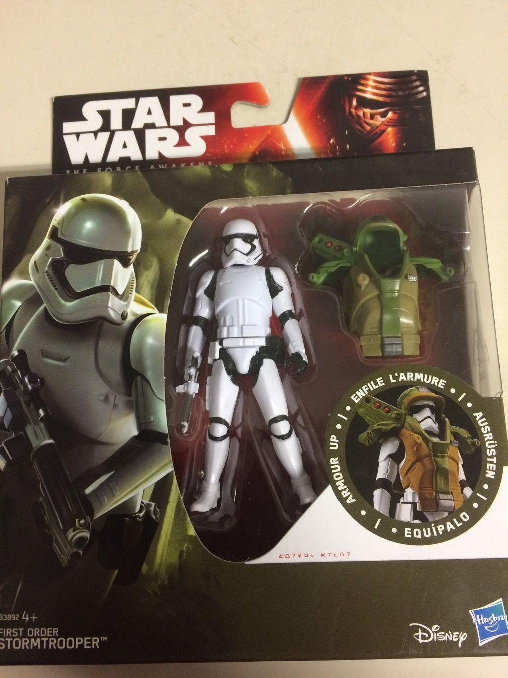 Star Wars Figuren: ARMOUR UP FIRST ORDER STORMTROOPER 9 cm STAR WARS ACTION FIG – Neu und originalverpackt aus Vezia von Aquarius_Age
