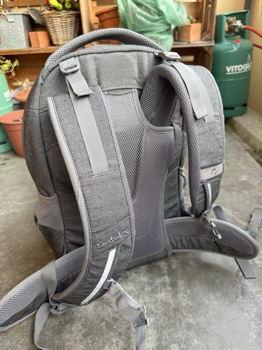 Satch Borse & Zaini: Satch Schulrucksack grau – Usato da Luzern venduto da Daniela1907 2
