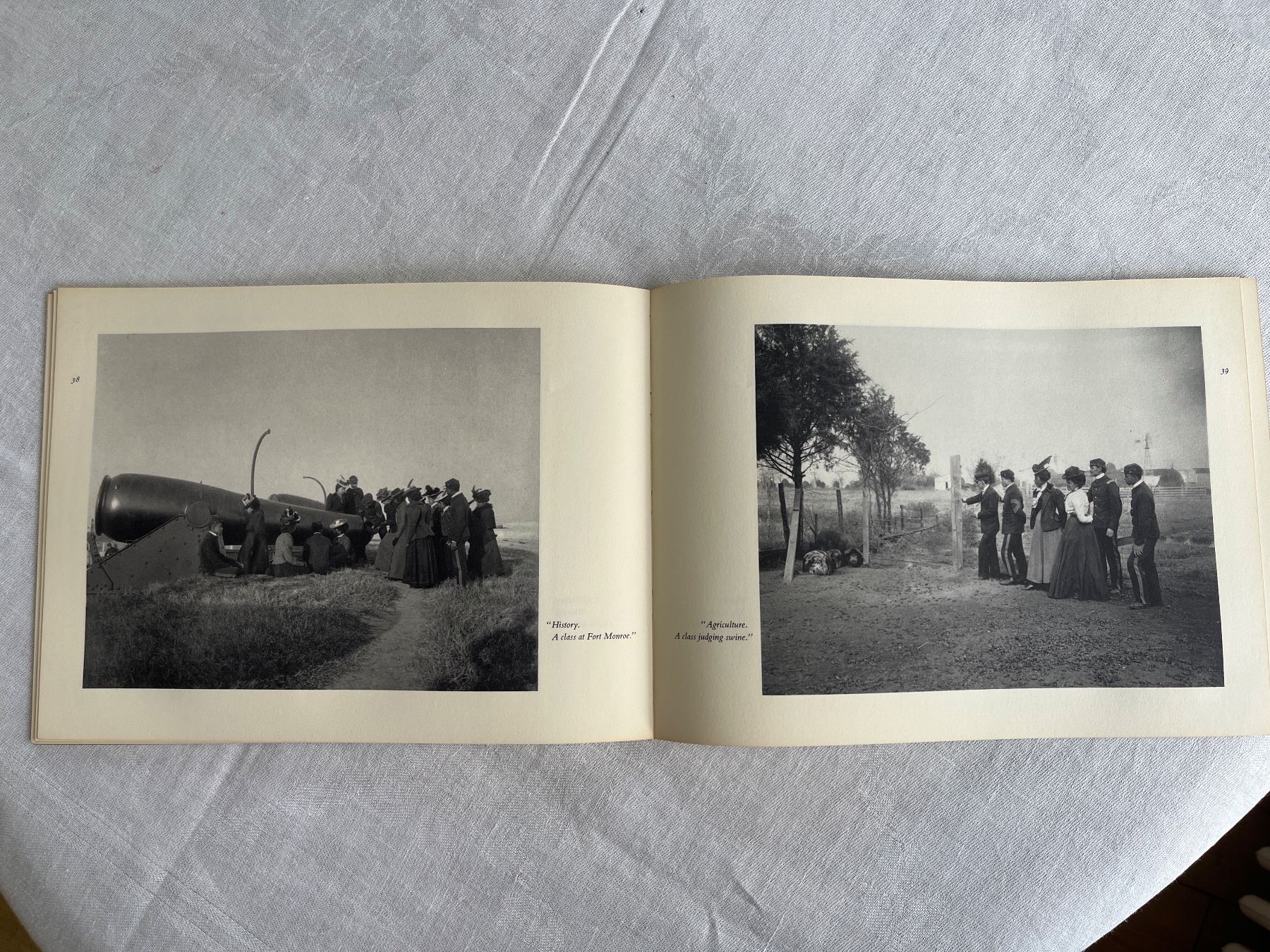 Bücher: The Hampton Album 1966 – Gebraucht aus Wangen ZH von via_g5br 2