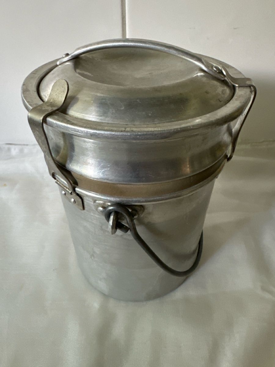 Recipients et similaires: Essbehälter aus Aluminium  – D'occasion à Zürich par Chaeffeler 1