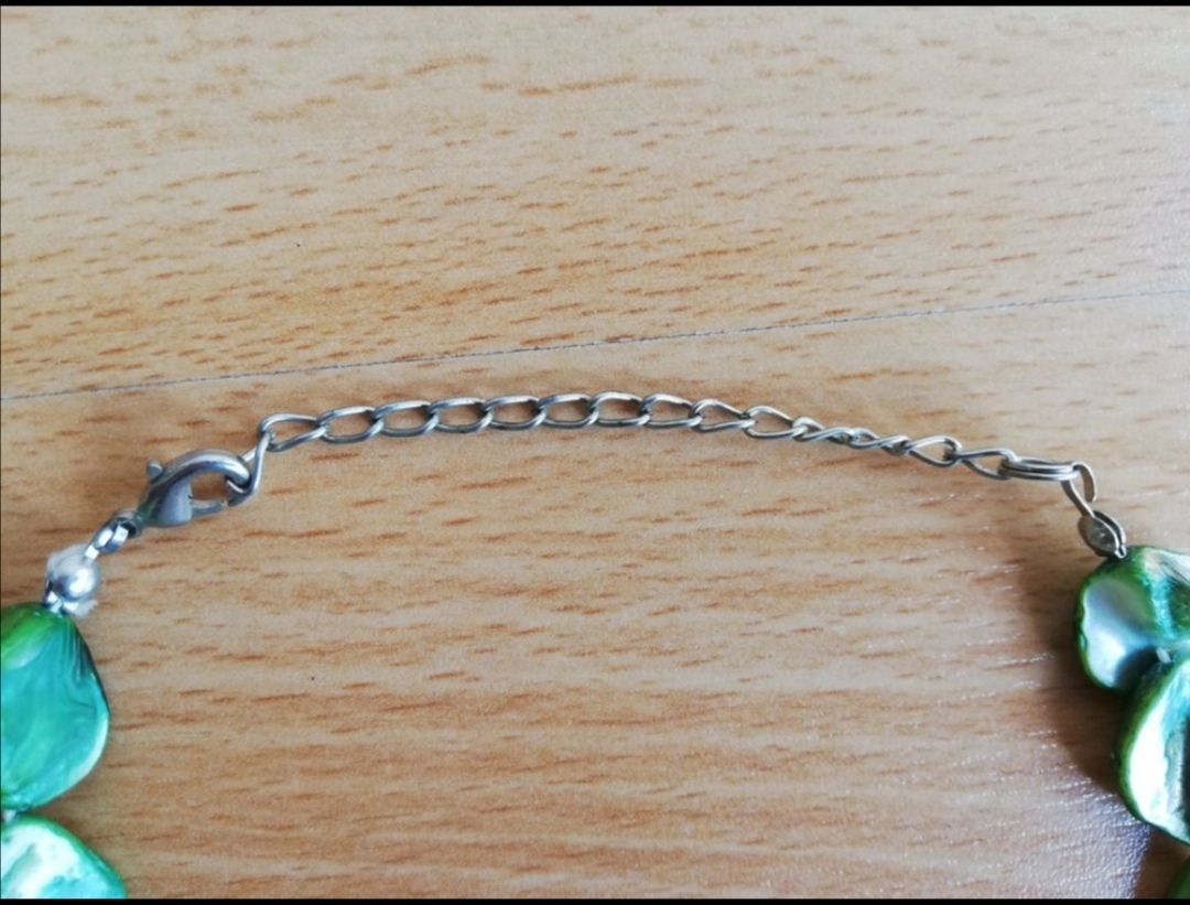Catenine: Grün-Weisse Perlmuttkette – Usato da Hägendorf venduto da Fiooo 1