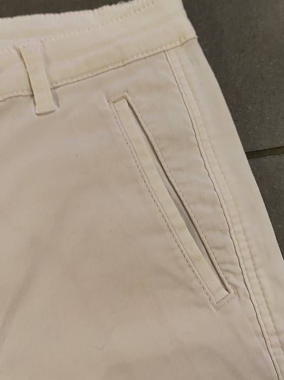 Pantalons: Shorts Comma 34 weiss  – D'occasion à Oberrohrdorf par Desteny1 4