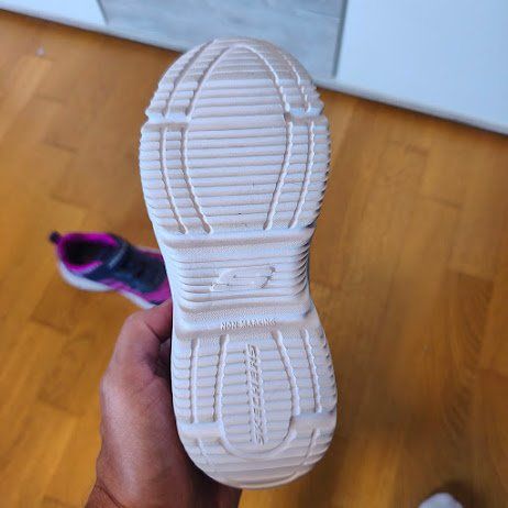Skechers Scarpe per ragazzi: Skechers Kinderschuhe Gr. 30 – Usato da Wolfwil venduto da fokuzx2 1