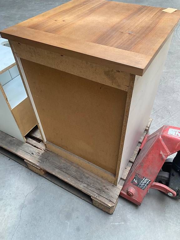 Büffets: Meuble de cuisine en bois – Gebraucht aus Chamoson von a_laroyale 4