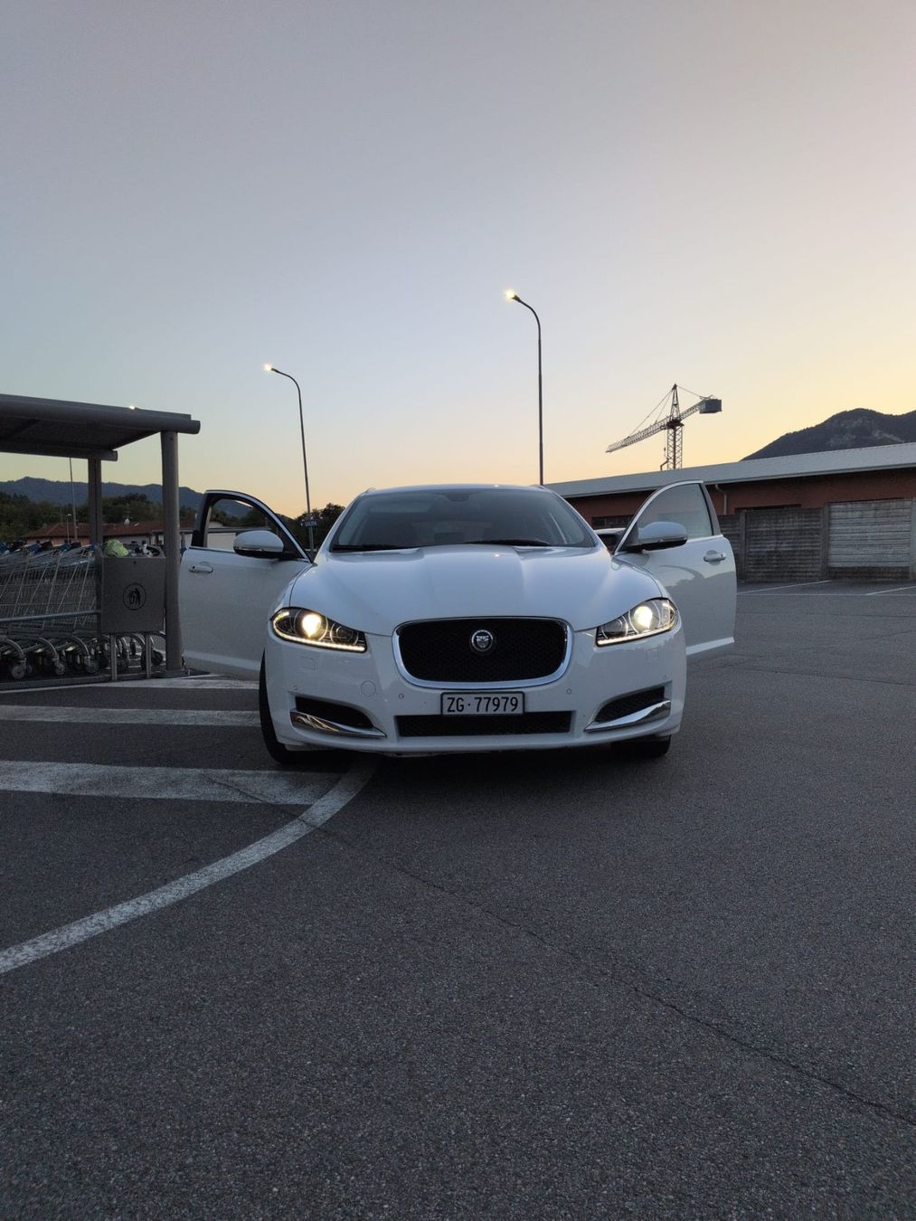 Jaguar Automobili: Jaguar XF 3.0L D S SB – Usato da Cham venduto da inf_cdz6
