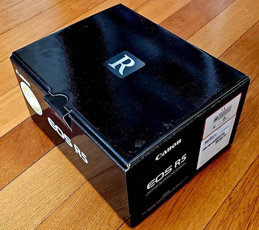 Kamera: Canon EOS R5  neuwertig, Originalverpackung – Gebraucht aus Basel von rug_qn69 1