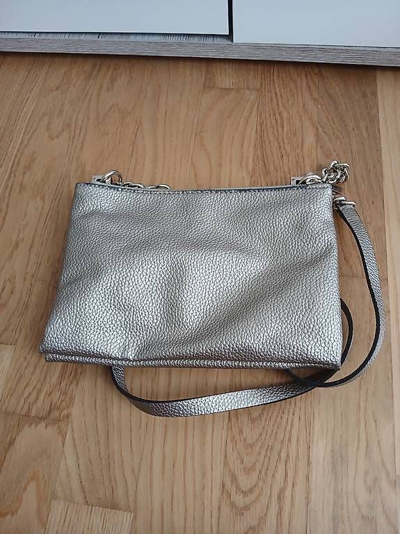 Guess Borse da donna: Guess tasche goldbeige – Nuovo (secondo la descrizione) da Hinwil venduto da Sabirose9 1