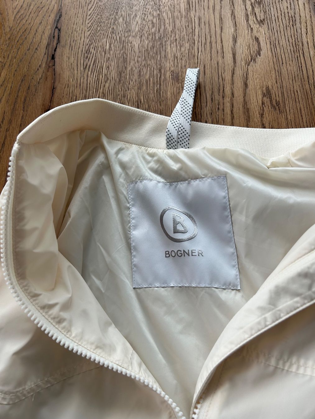 Bogner Jacken: Bogner Jacke, Grösse 40, Vanillefarben – Neu (gemäss Beschreibung) aus Kloten von Partito99 1