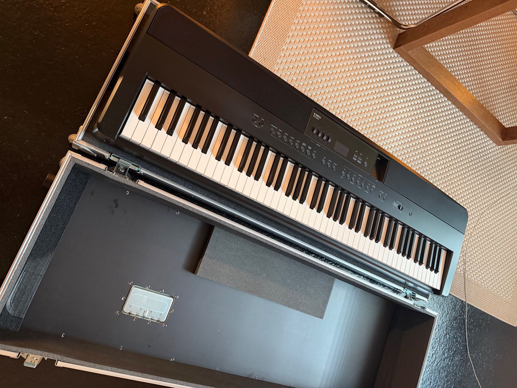 Kawai Strumenti musicali: Ungebrauchtes Piano Kawai ES-920 – Nuovo (secondo la descrizione) da Zürich venduto da den_dxq7 1