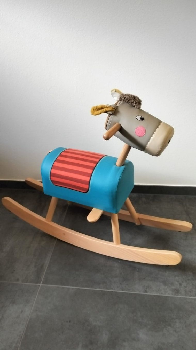 Moulin Roty Giocattoli: Moulin Roty Schaukelpferd – Usato da Frutigen venduto da ros_77bd