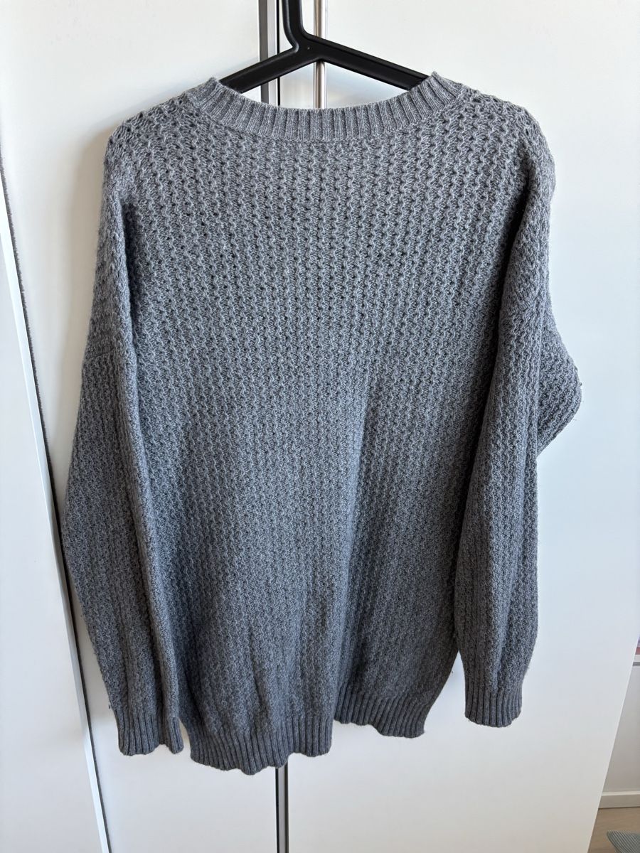 Benetton Pullover & Sweatshirts: Damen Pullover Benetton grau grobgestrickt, M – Gebraucht aus Diepoldsau von OliBi 2