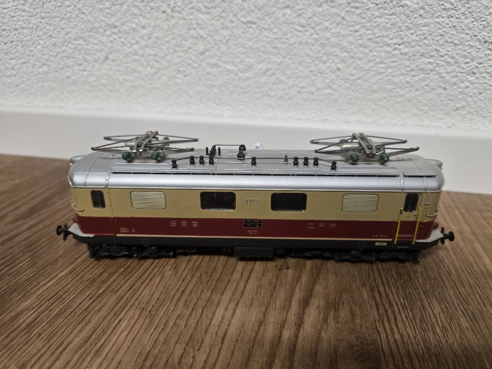 Hag Modelleisenbahnen: HAG 230 SBB Re4/4 "TEE" 10035 - AC, Analog – Gebraucht aus Engwilen von Urias_093 2
