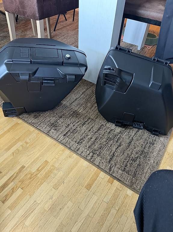 Topcase: valise latérale tracer 9 GT 2025 – Usato da La Plaine venduto da mir_8fjr 1