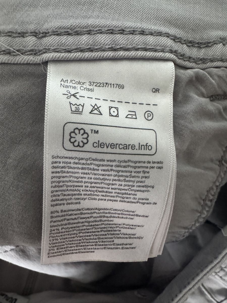 Jeans: hellgraue halblange Jeans 28/22 – D'occasion à Münsingen par sam_528s 5