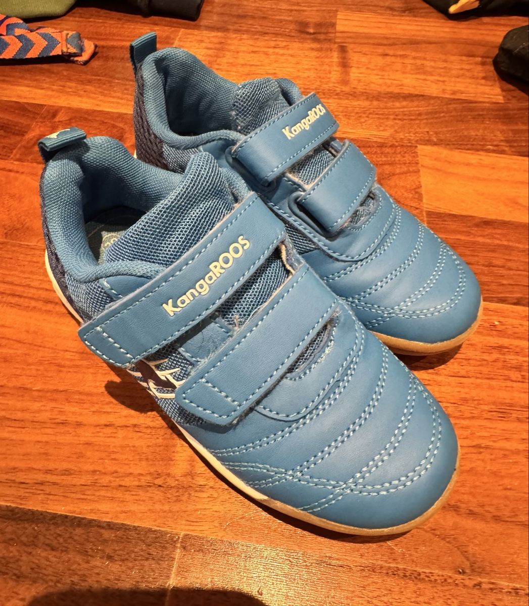 Scarpe per ragazzi: Jungen-Turnschuhe Gr. 29 – Usato da Adliswil venduto da Marylu001