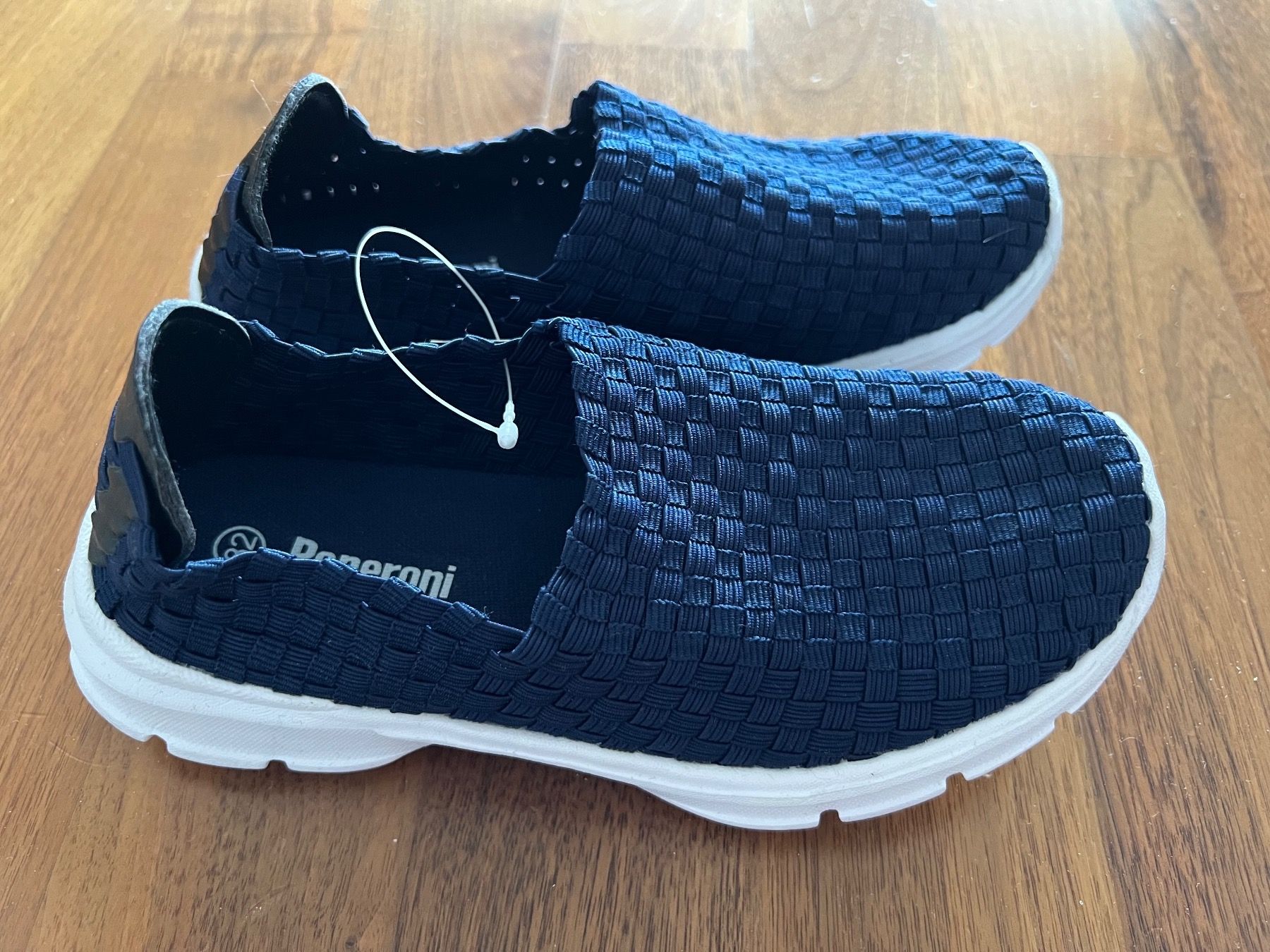 Scarpe da uomo: Leichte Sommerschuhe Grösse 32 – Usato da Baar venduto da Princesaphantagiro 1