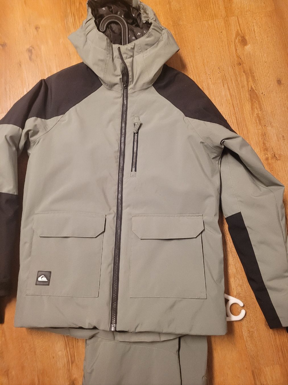 Quiksilver Lotti di vestiti: quicksilver gr 164 – Usato da Schalunen venduto da Sunneschiin09 2