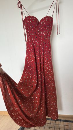 Wunderschönes Sommerkleid. Neu