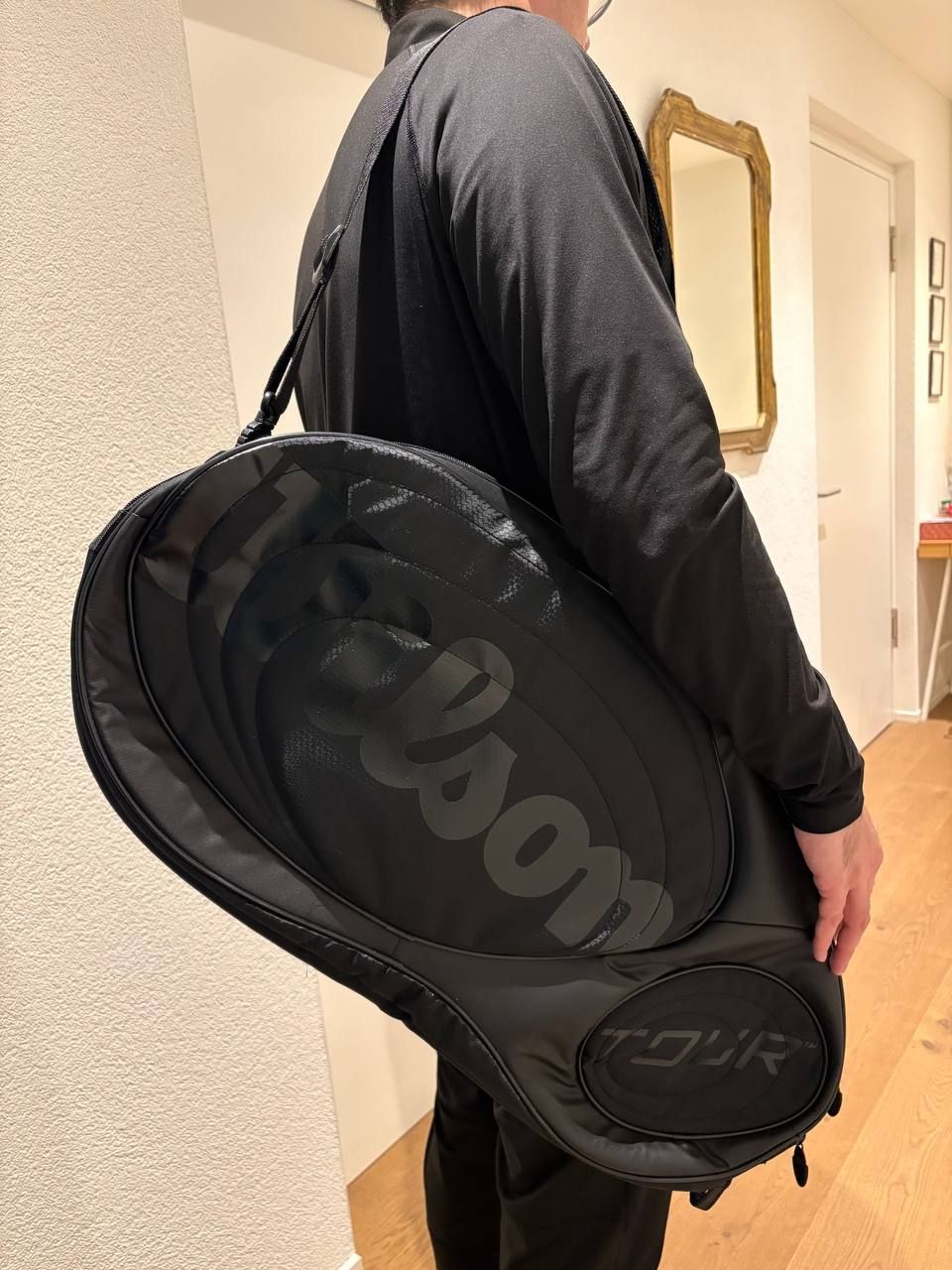 Wilson Taschen: Wilson Tour Bag Black – Neu (gemäss Beschreibung) aus Adliswil von alb_8tmj 2