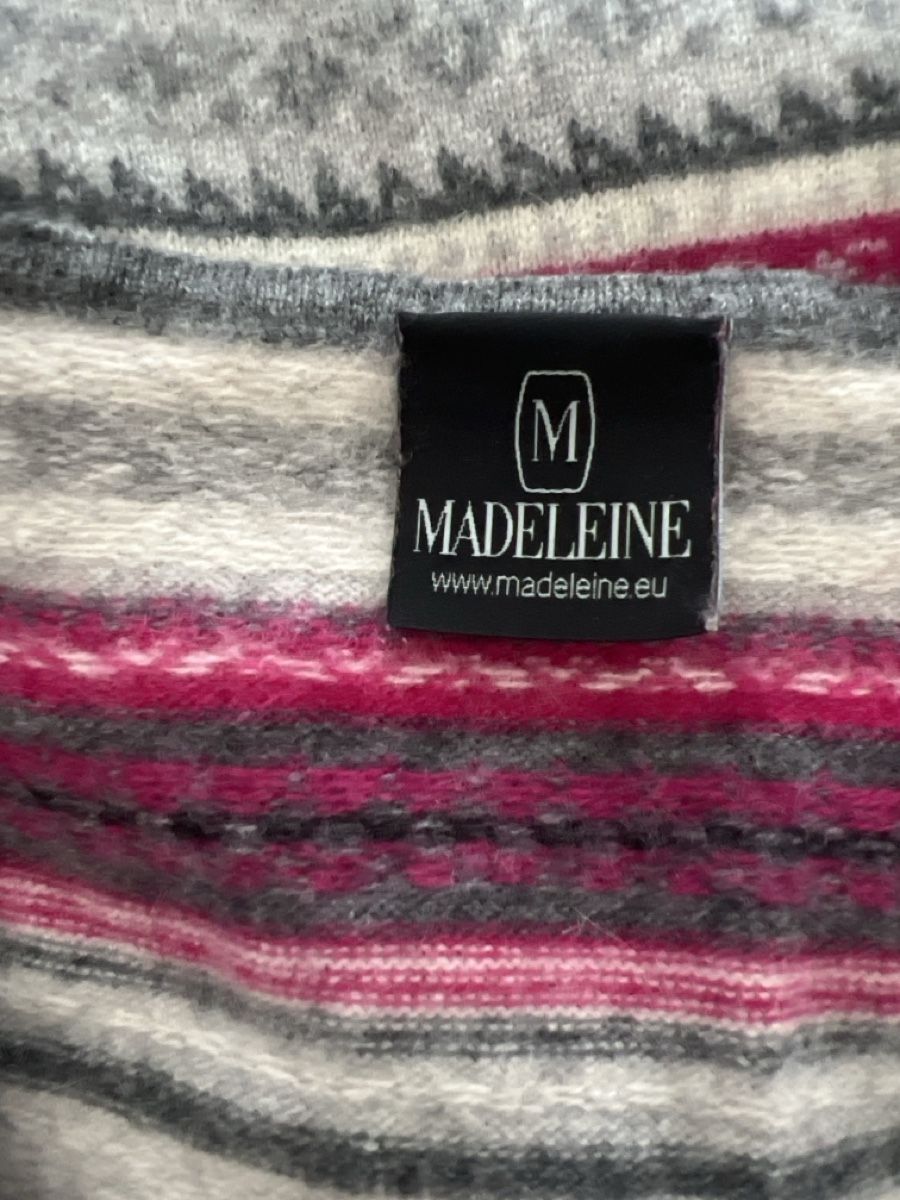 Madeleine Maglioni & Felpe: Madeleine Kaschmir Pullover, Grösse M, mit kleinem Loch – Usato da Oberuzwil venduto da DanaB01 3