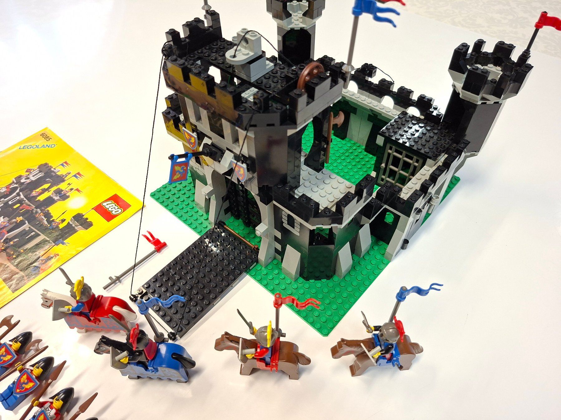 Lego Jouets: Lego 6085 Black Monarch's Castle – D'occasion à Sils im Domleschg par AMAG_AUDI_ZH 2