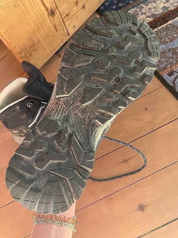 Damenschuhe: Wanderschuhe Damen – Gebraucht aus Winterthur von gin_t6y5 1