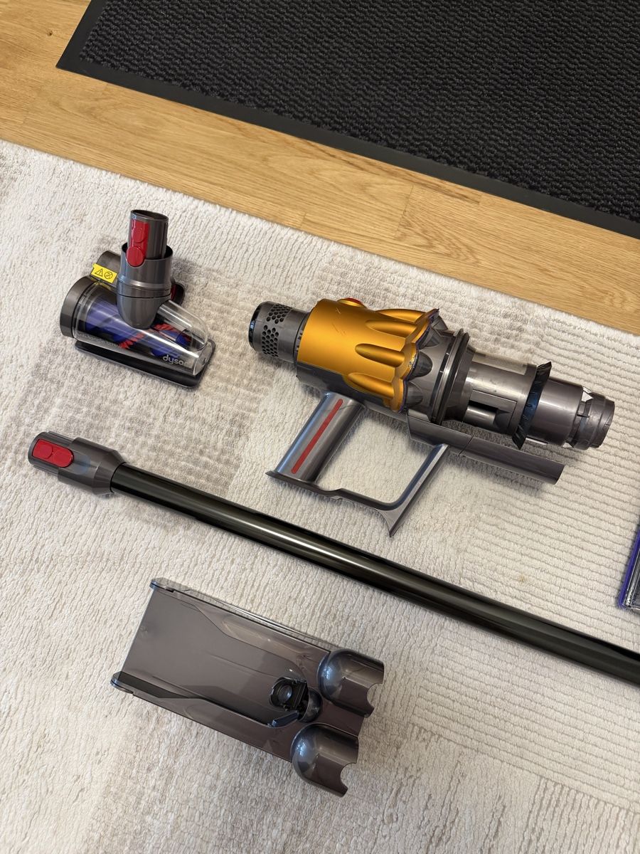 Dyson Aspirapolveri & Accessori: Dyson V12  – Usato da Meyrin venduto da SA_3006 1