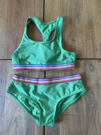 Girls swim wear