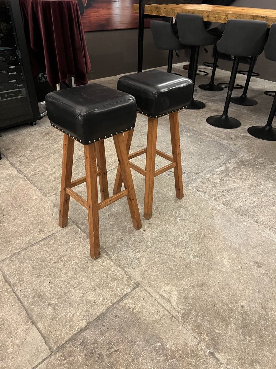 Hocker: Barhocker – Gebraucht aus Schlossrued von kry_fwz6