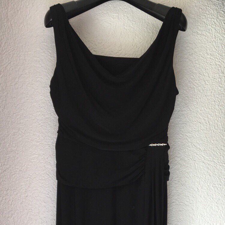 Vestiti: 011 Elegantes schwarzes Abendkleid – Usato da Sion venduto da NoblesOfHelvetia