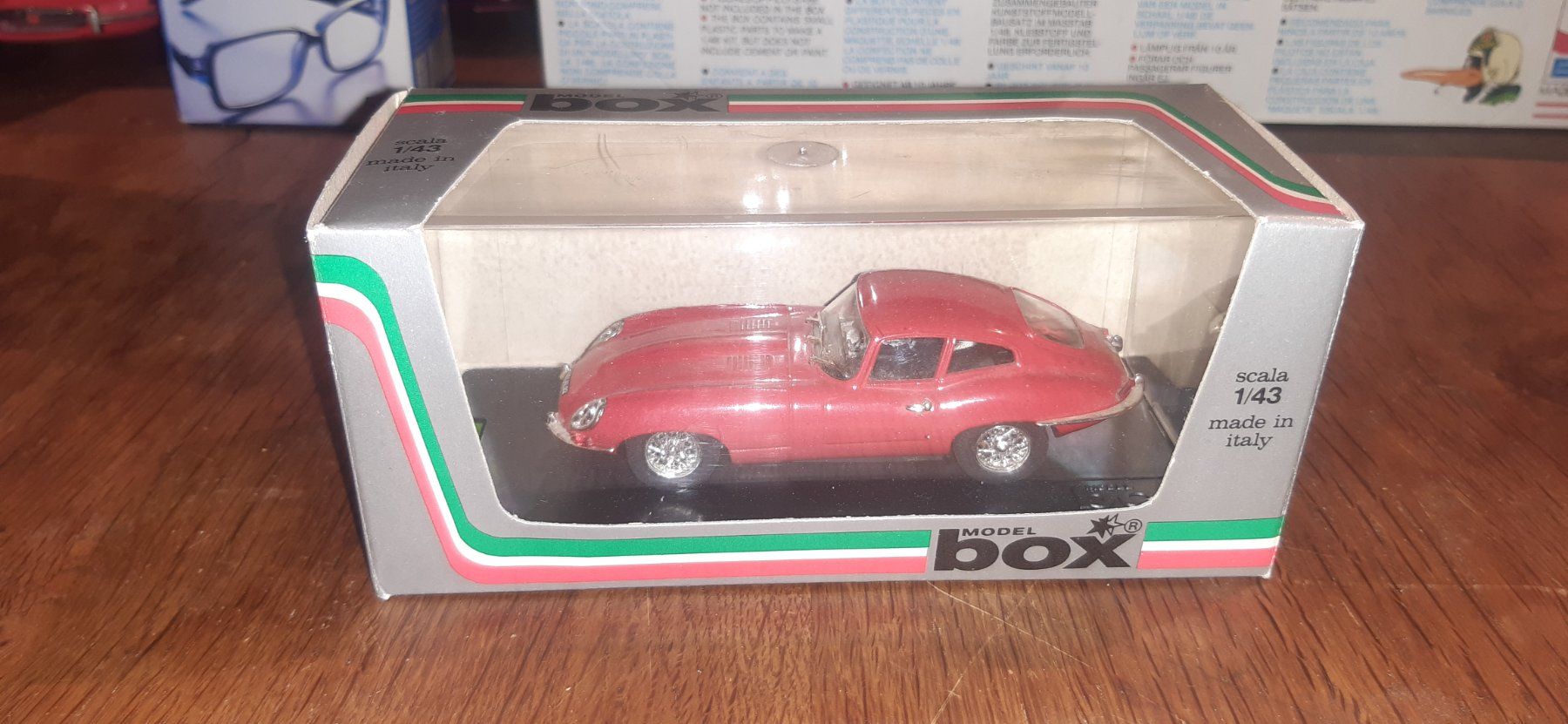 Jaguar Modellini d'auto: Jaguar E 1:43 BOX MODEL – Usato da Fehraltorf venduto da STEMAC01TK