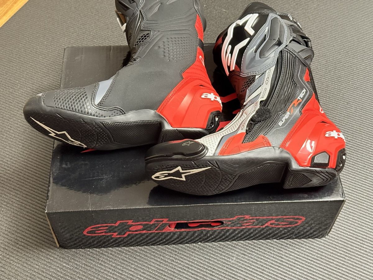 Alpinestars Chaussures hommes: (New) Alpinestars Supertech R V2 – Neuf (Voir description) à Glattpark(Opfikon) par jos_fj2q 1