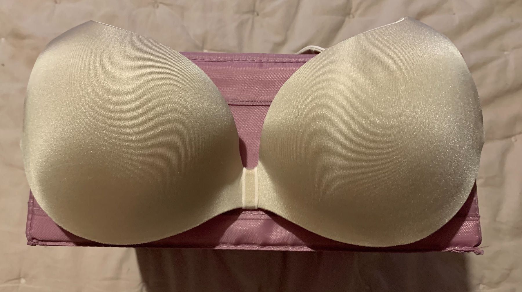 Chantelle Sonstige Unterwäsche: Soutien gorge Chantelle 80A rose pâle – Gebraucht aus Sion von DayJenn