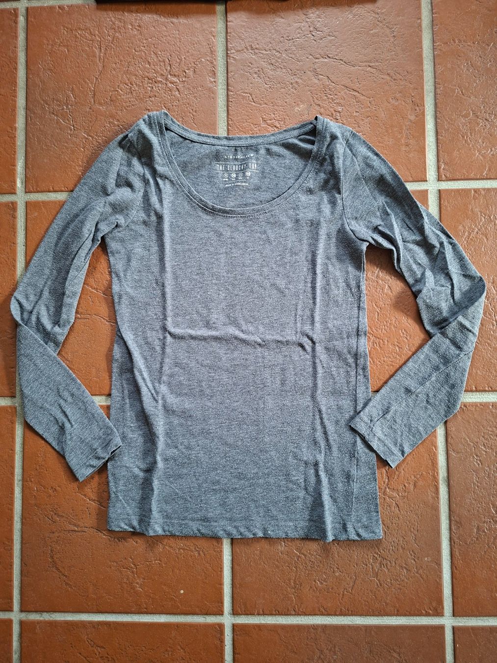 T-shirt: Janina & Atmosphere; 5 Stk. Basic Langarm-Shirt Gr. 36 – Usato da Boniswil venduto da Totomat-Lady 3