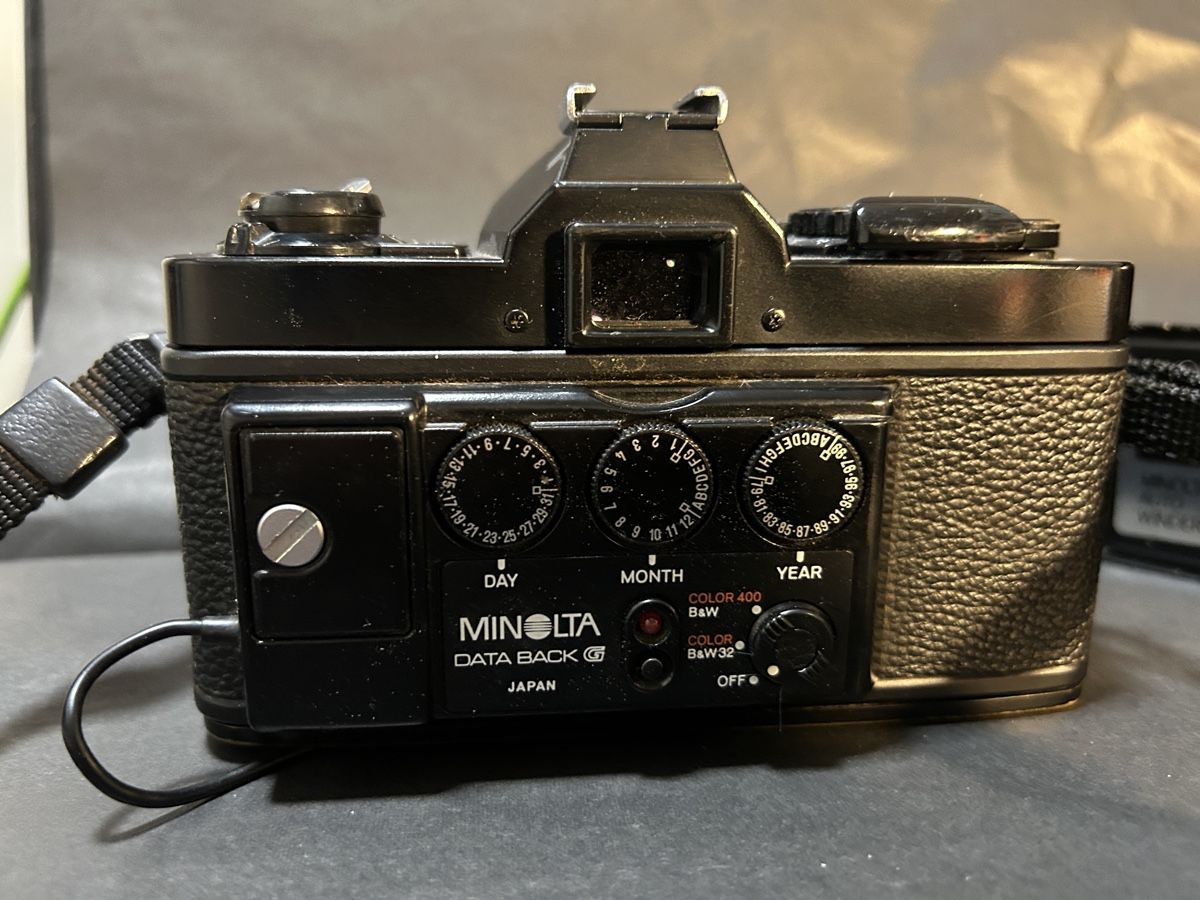 Minolta Fotocamera: Minolta XG 9 mit Databack – Usato da Basel venduto da Schtreuner 4