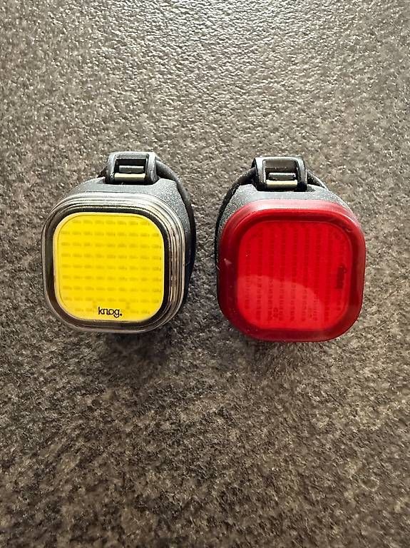 Pezzi di ricambio: knog. Blinder Mini Cross schwarz Set – Usato da Muttenz venduto da Fantom03 4