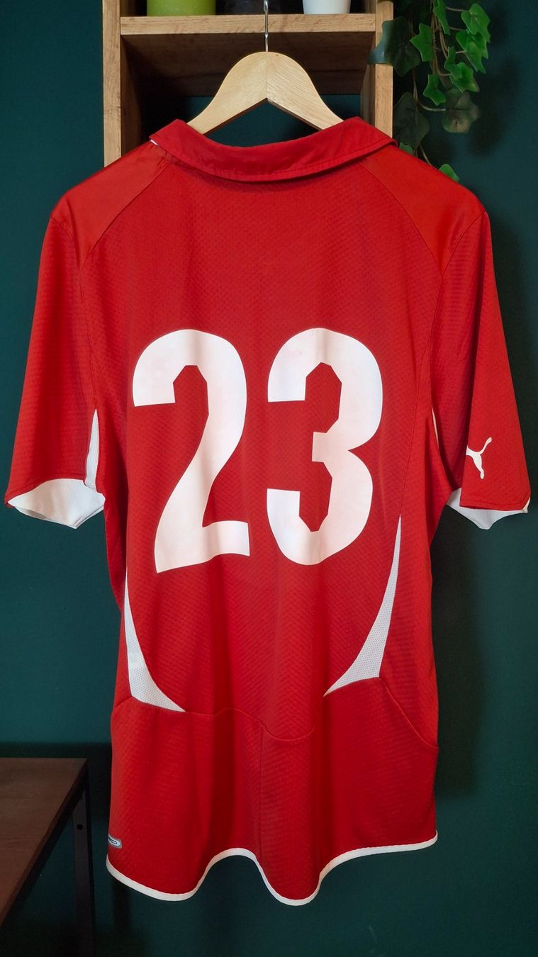 Schweizer Nati Canottiere & Pantaloni: Switzerland world cup 2010 player version puma – Usato da Yverdon-les-Bains venduto da flo_8fgr 2