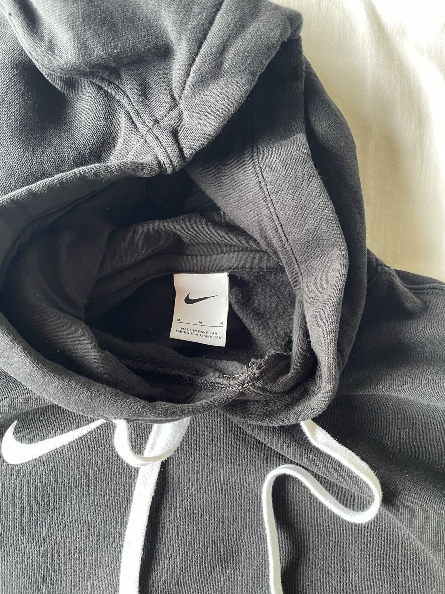 Nike Pulls & Sweat-shirts: Pull Nike noir – Neuf (Voir description) à Apples par leo_z9kf 1