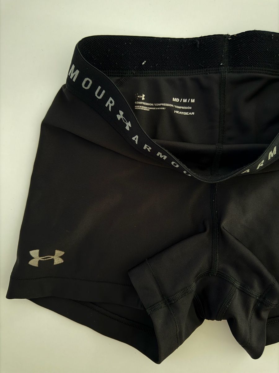 Under Armour Leggings: Under Armour Compression Shorts Black Size M – Gebraucht aus Gränichen von Domsiiiii 2
