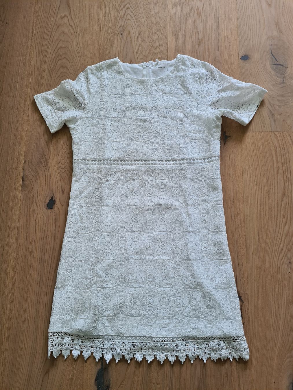 Name It Kleider & Röcke: Name it Mädchen Kleid weiss – Gebraucht aus Edlibach von Serieos