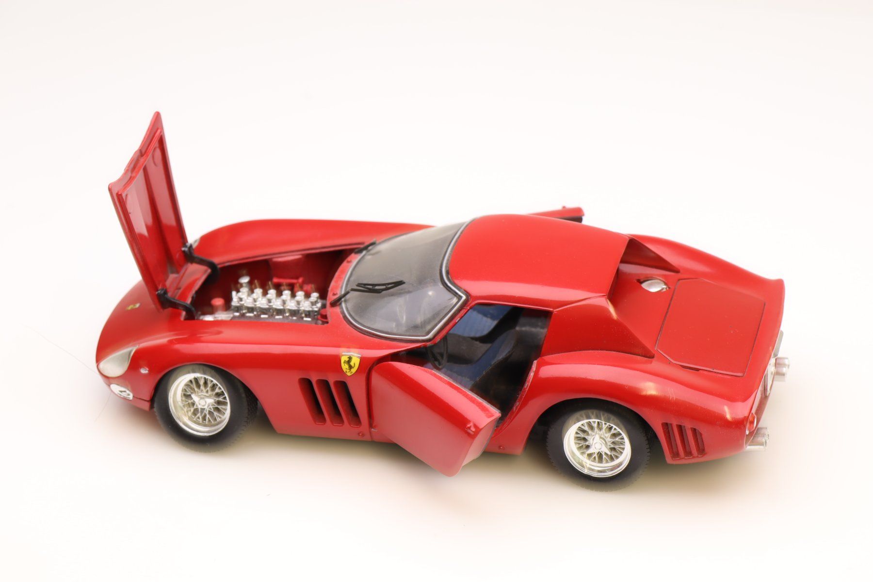Ferrari Modellini d'auto: Jouef Evolution Ferrari 250 GTO Modellauto – Usato da Ried (Muotathal) venduto da Modellbahn.swiss 3