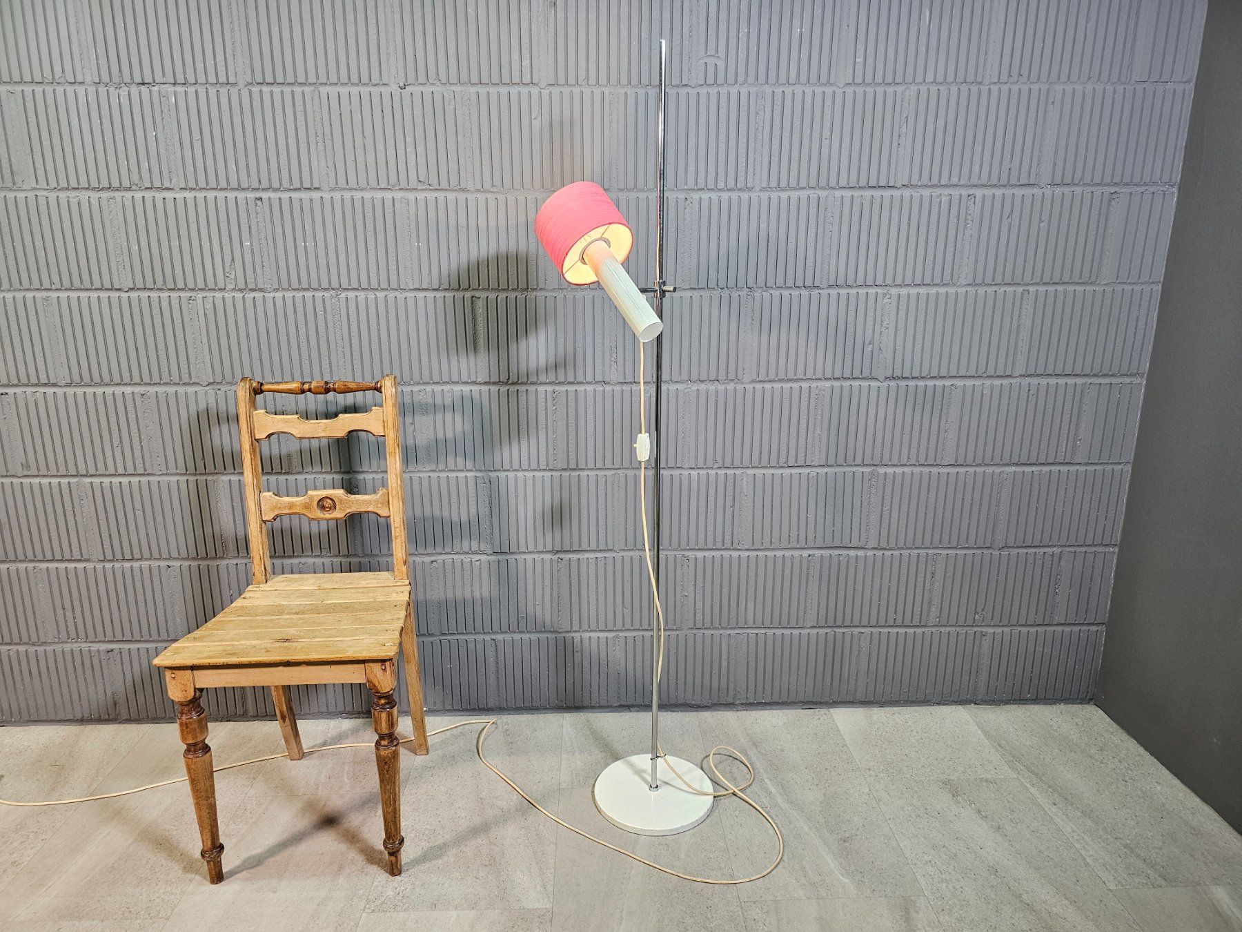 Lampen: 1960 Floor Lamp, Wohnzimmerlampe Stehlampe Ständerlampe – Gebraucht aus Nottwil von Wondewa-Shop 2