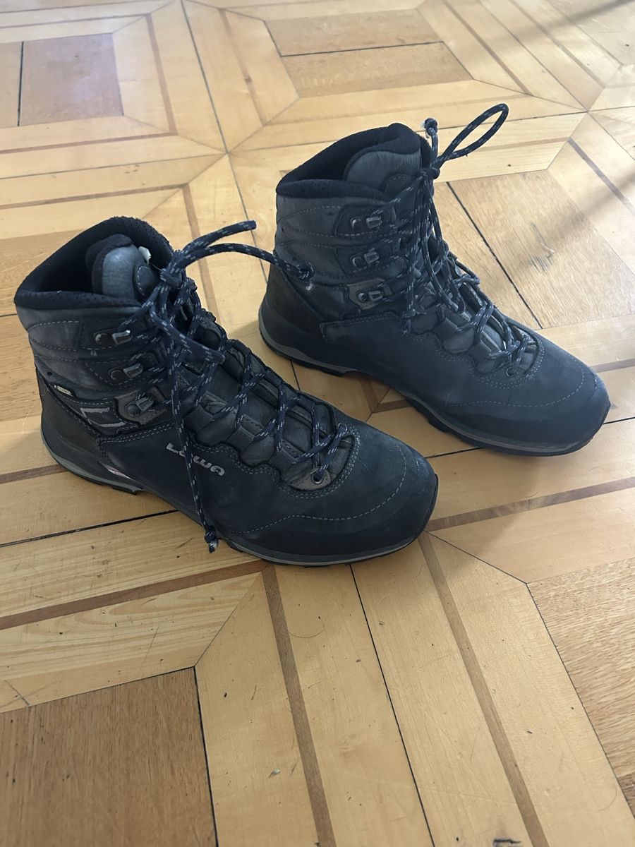 Lowa Damenschuhe: Lowa Wanderschuhe Gr. 38.5 – Gebraucht aus Basel von isa_8h8b 1