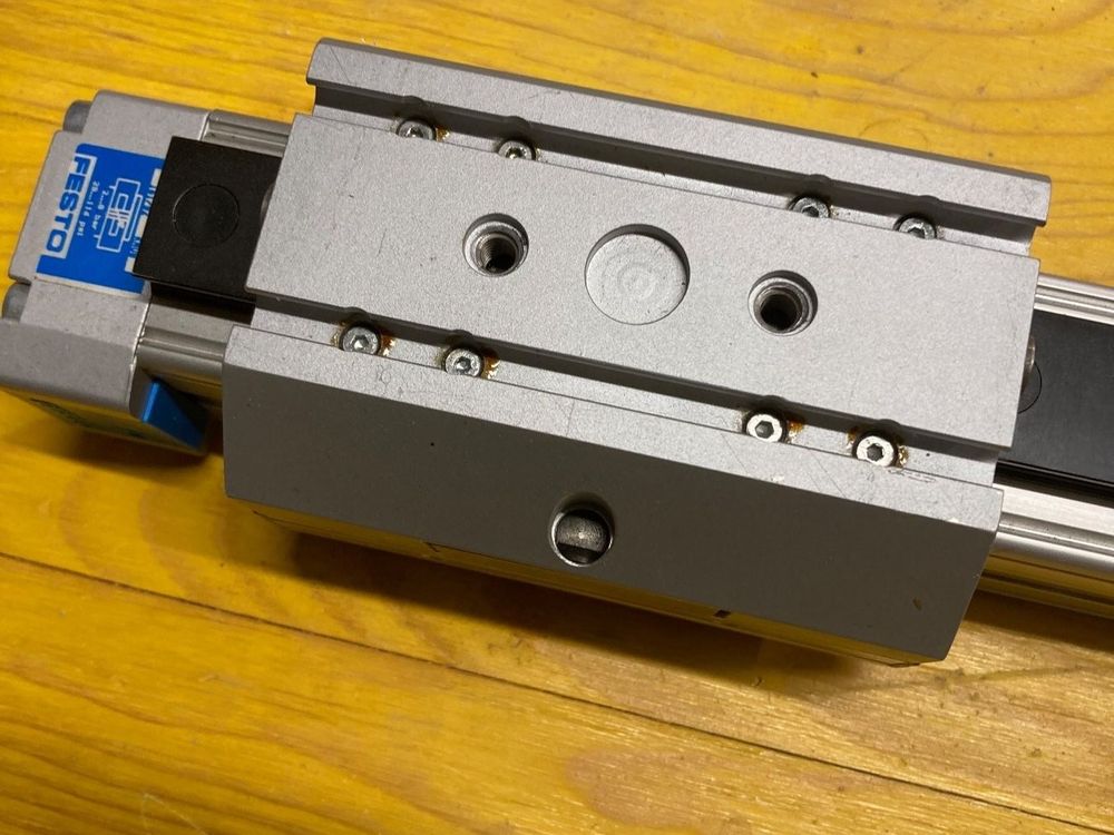pneumatische-lineareinheit-festo-mit-schaltventil-500-mm-neu-gem-ss