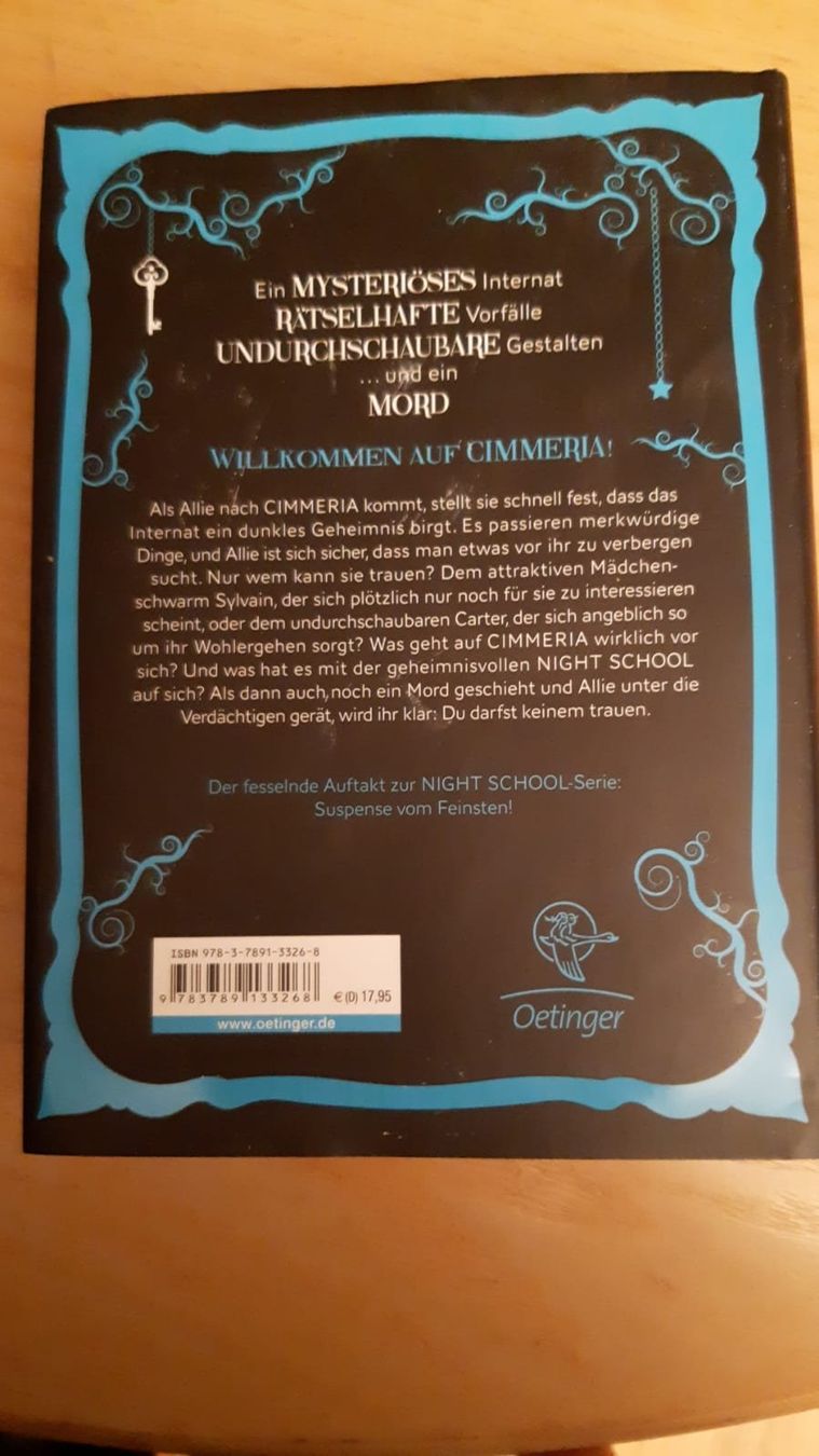 Libri: Night School 1 von C.J. Daugherty, Jugendbuch – Usato da Zürich venduto da sar_77pl 1