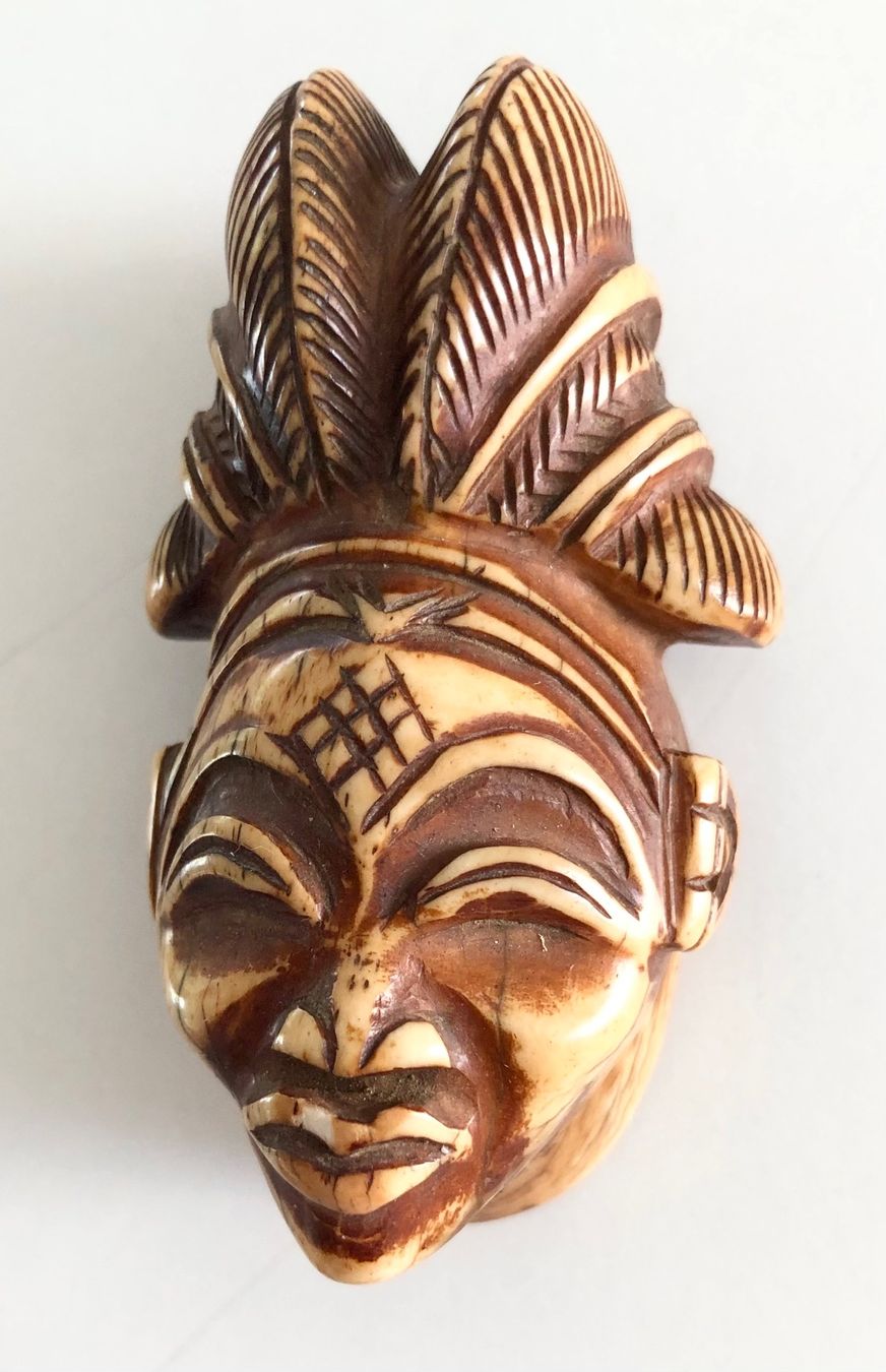 Skulpturen & Statuen: Rarität wunderschöne alte Passport Maske Punu Gabun 7,5 cm – Gebraucht aus Rüthi (Rheintal) von Kunsthaus777 2