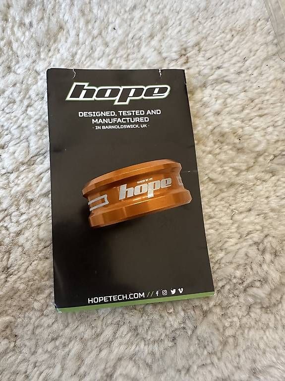 Pezzi di ricambio: Hope Sattelklemme 34.9 Orange  – Usato da Wollerau venduto da Porscheteil 1