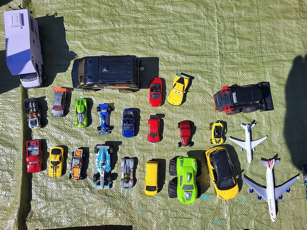 Giocattoli: Diverse Fahrzeuge  – Usato da Zürich venduto da Schneemaah