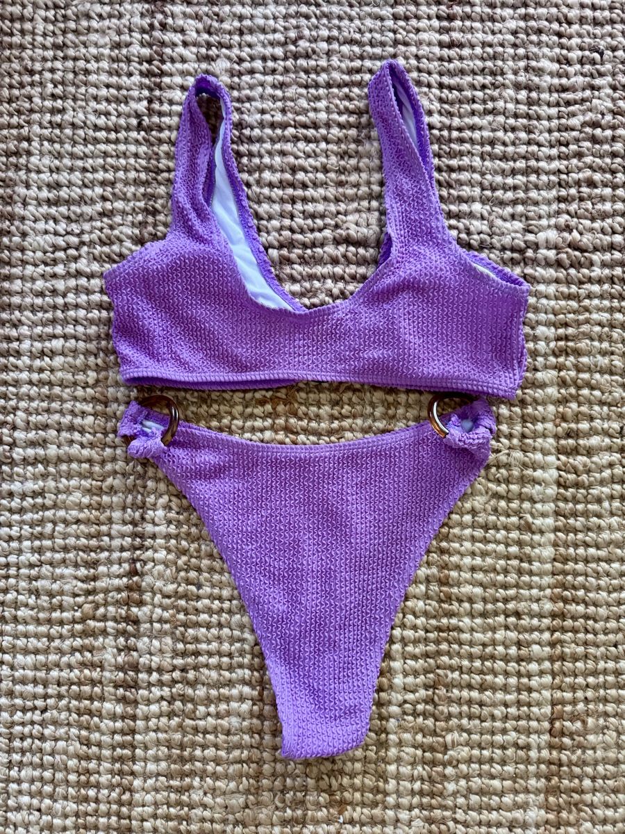 Costumi da bagno & Bikini: Lila Bikini Gr M, Ring-Detail, , neu – Nuovo (secondo la descrizione) da Zollikofen venduto da AureusManus 1